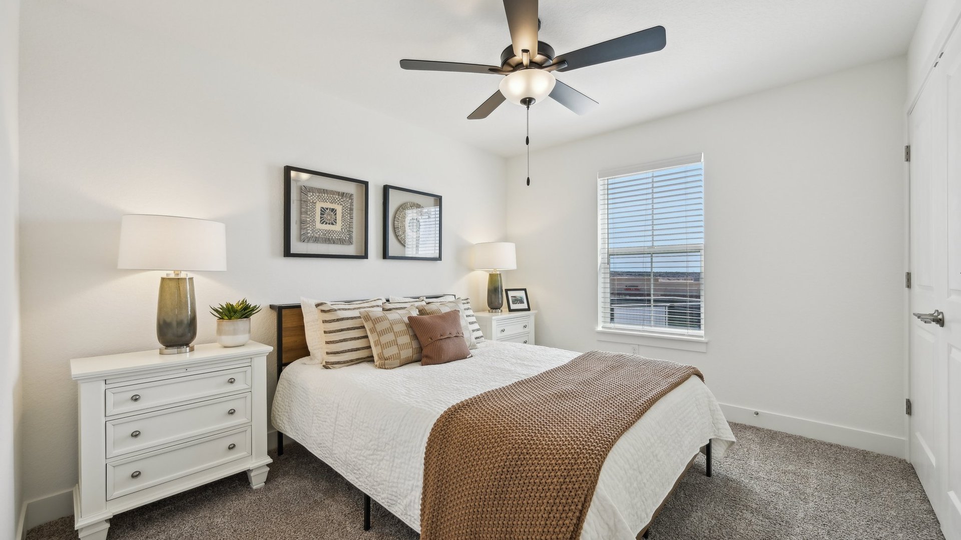 Avanterra Black Forest Model - Bedroom