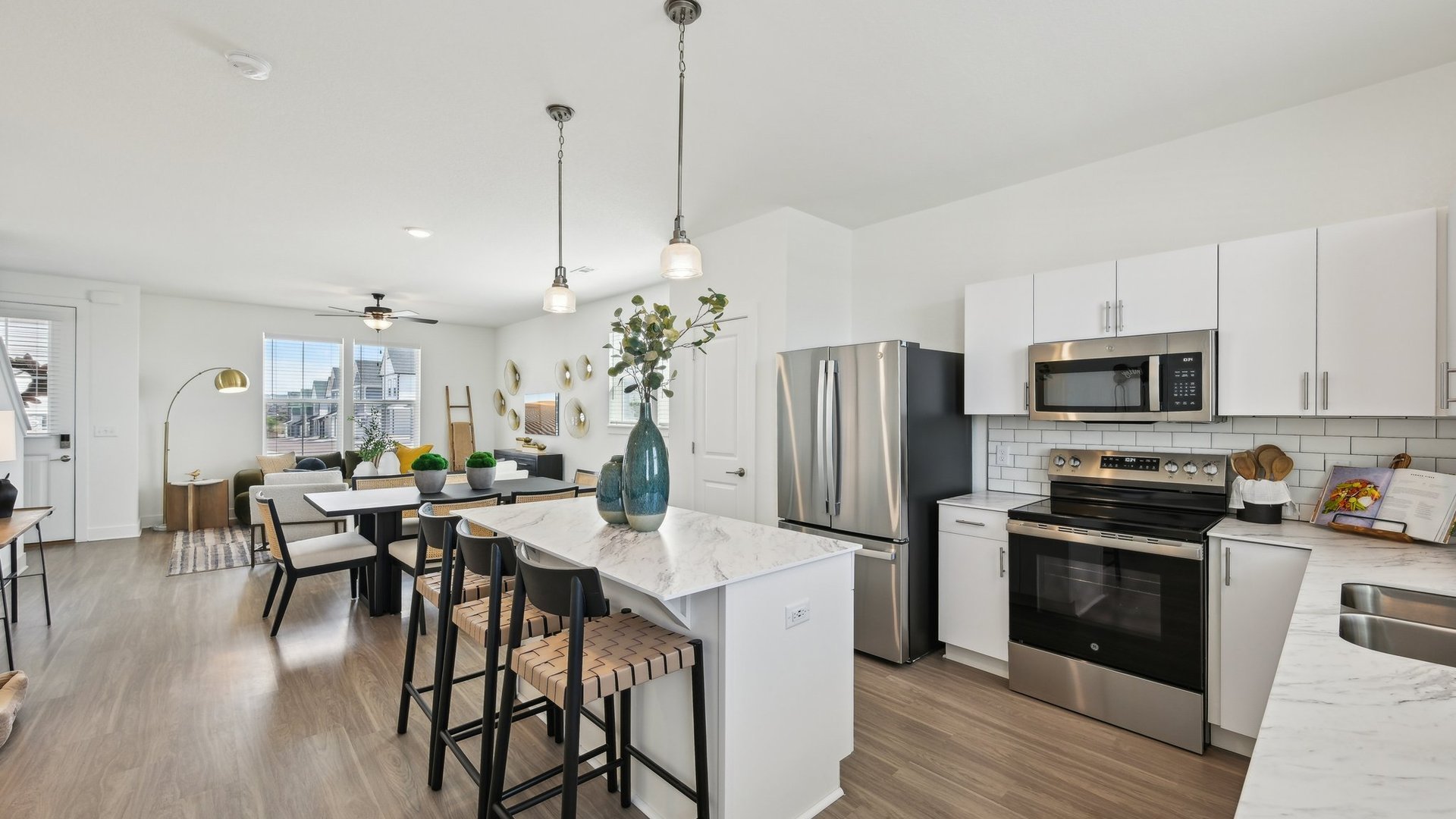 Avanterra Black Forest Model - Kitchen and Living Room (2)