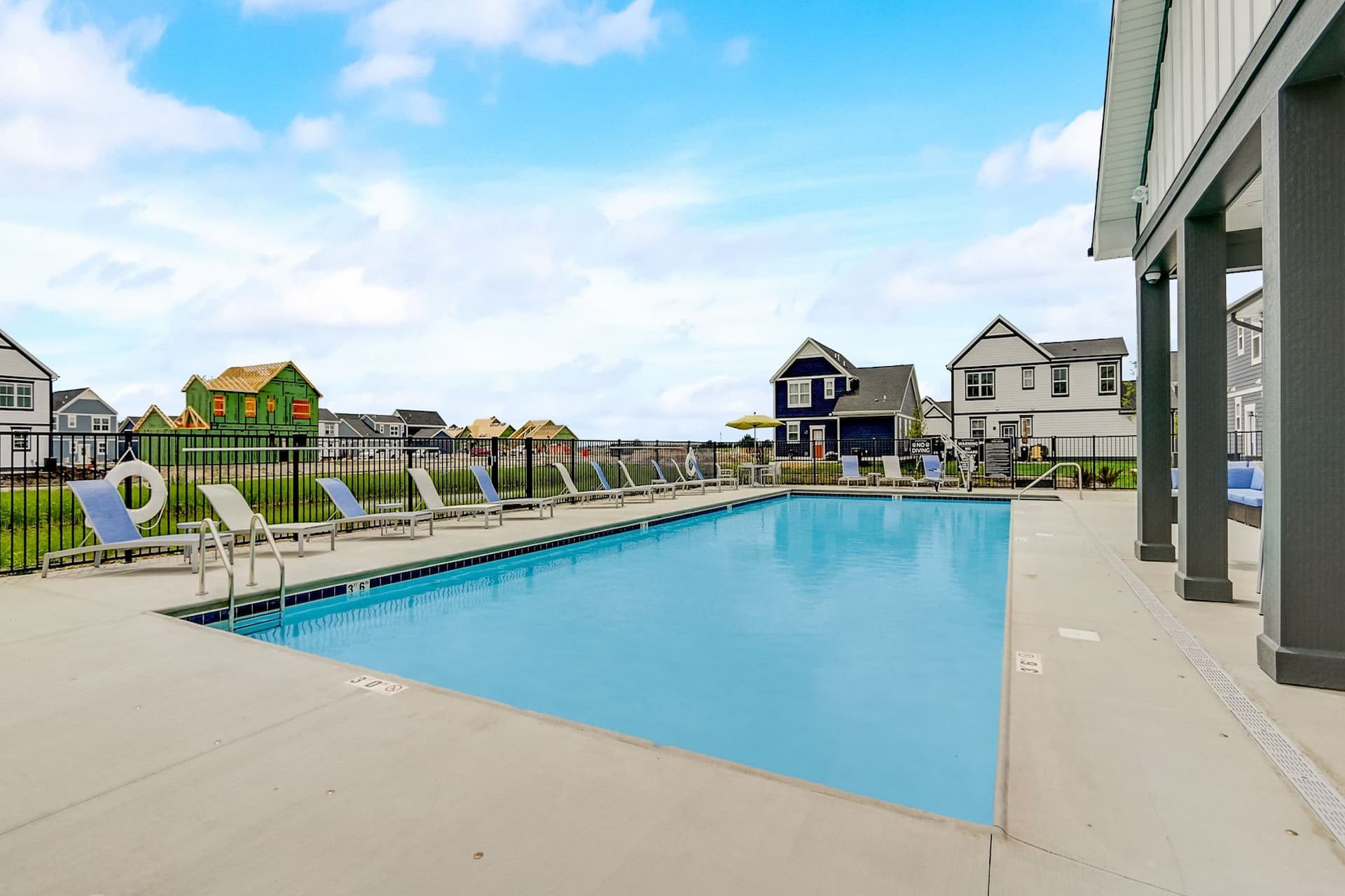 Wolfs Crossing Pool